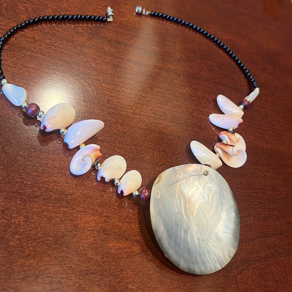 Shell Statement Necklace With Small Shells And Go… - image 8
